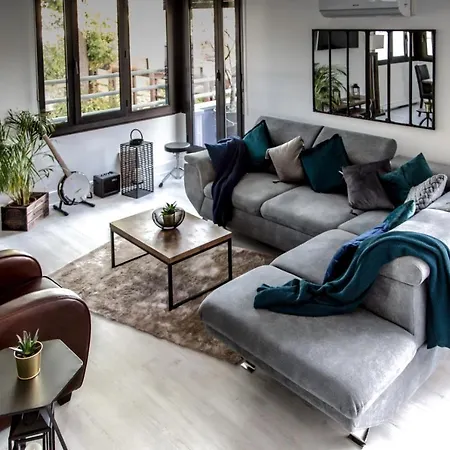 Chic Appart Avec Vue Sur Le Lac Apartment Enghien-les-Bains
