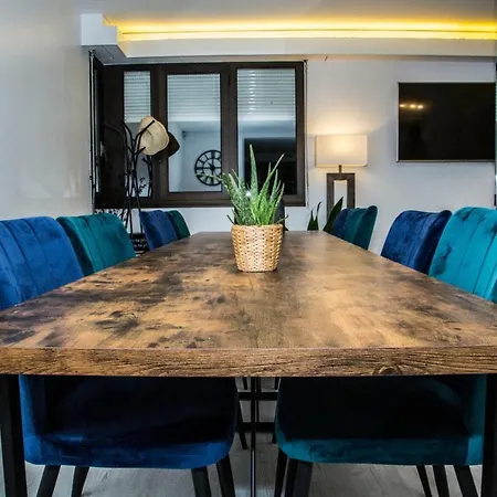 Chic Appart Avec Vue Sur Le Lac Apartment Enghien-les-Bains