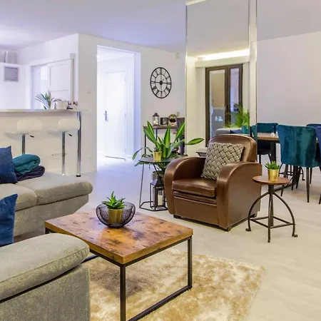 Chic Appart Avec Vue Sur Le Lac Apartment